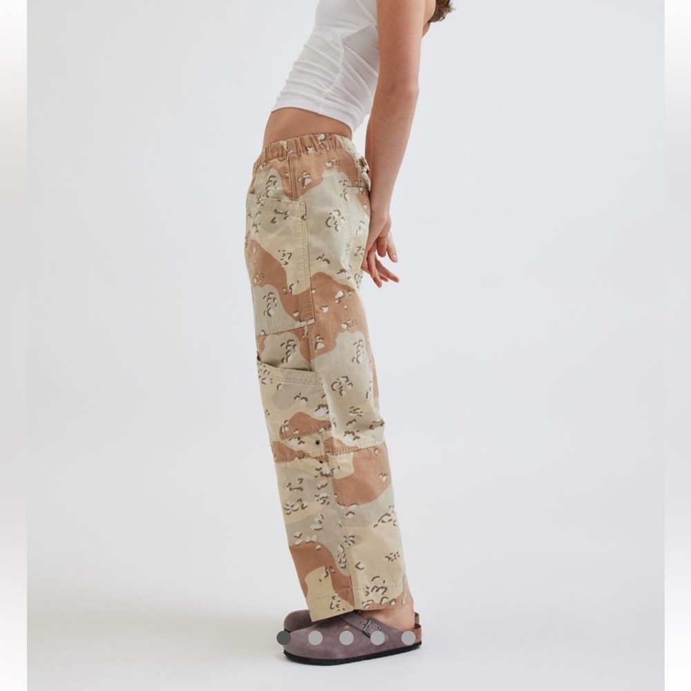 BDG CAMO WIDE LEG PANTS
